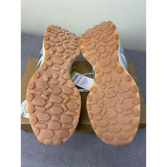 Steve Madden Escapade in white gray and silver retro jogger sneaker sz 8 women’s - Picture 5 of 7